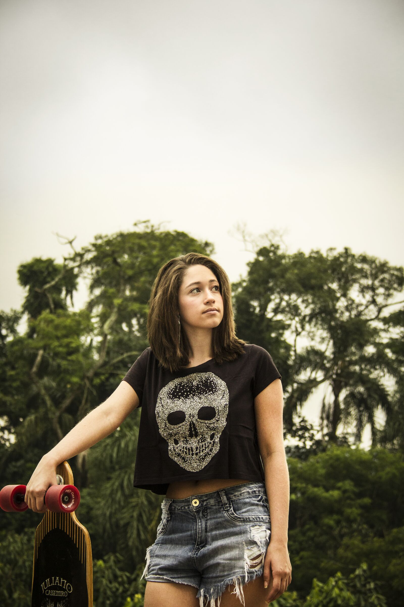 Canon EF-S 18-200mm F3.5-5.6 IS sample photo. Model, skateboard, long board photography