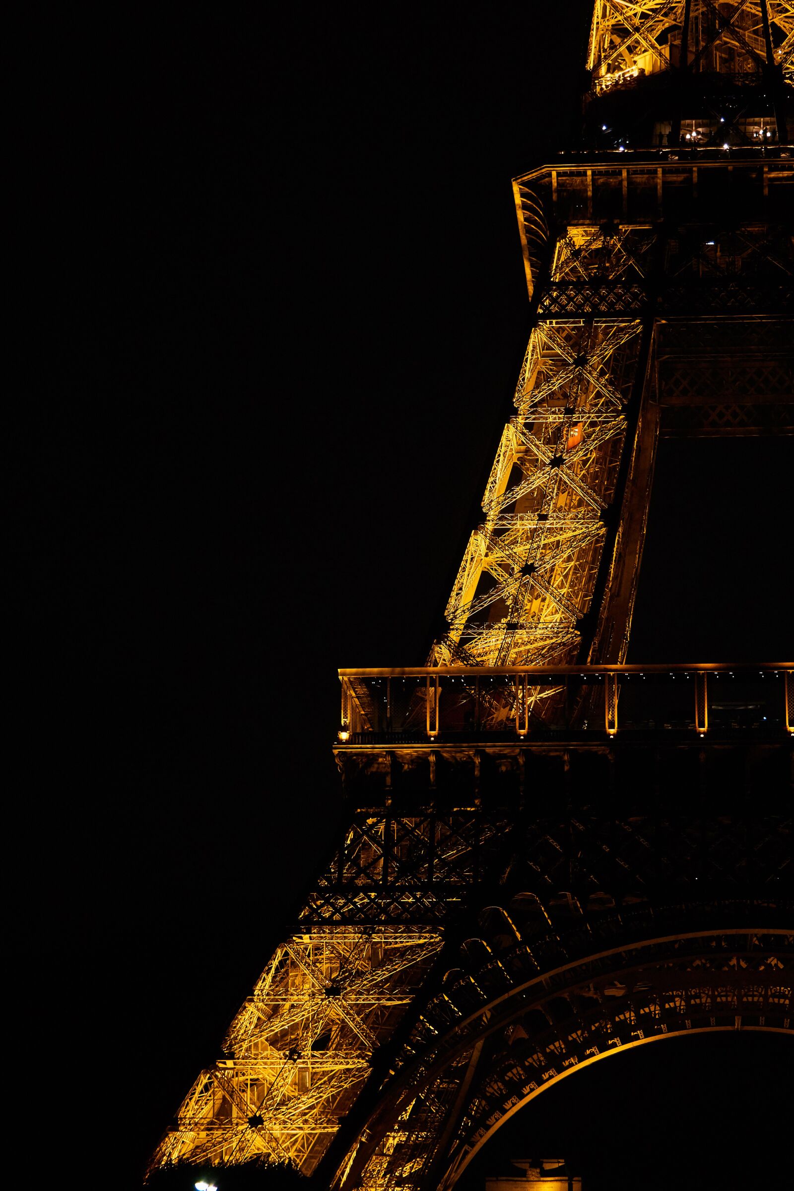 Sony E 55-210mm F4.5-6.3 OSS sample photo. France, paris, eiffel tower photography
