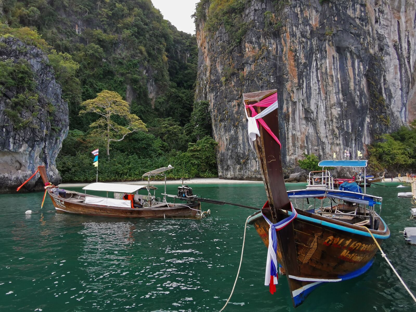 HUAWEI P30 Pro sample photo. Island, boats, sea photography