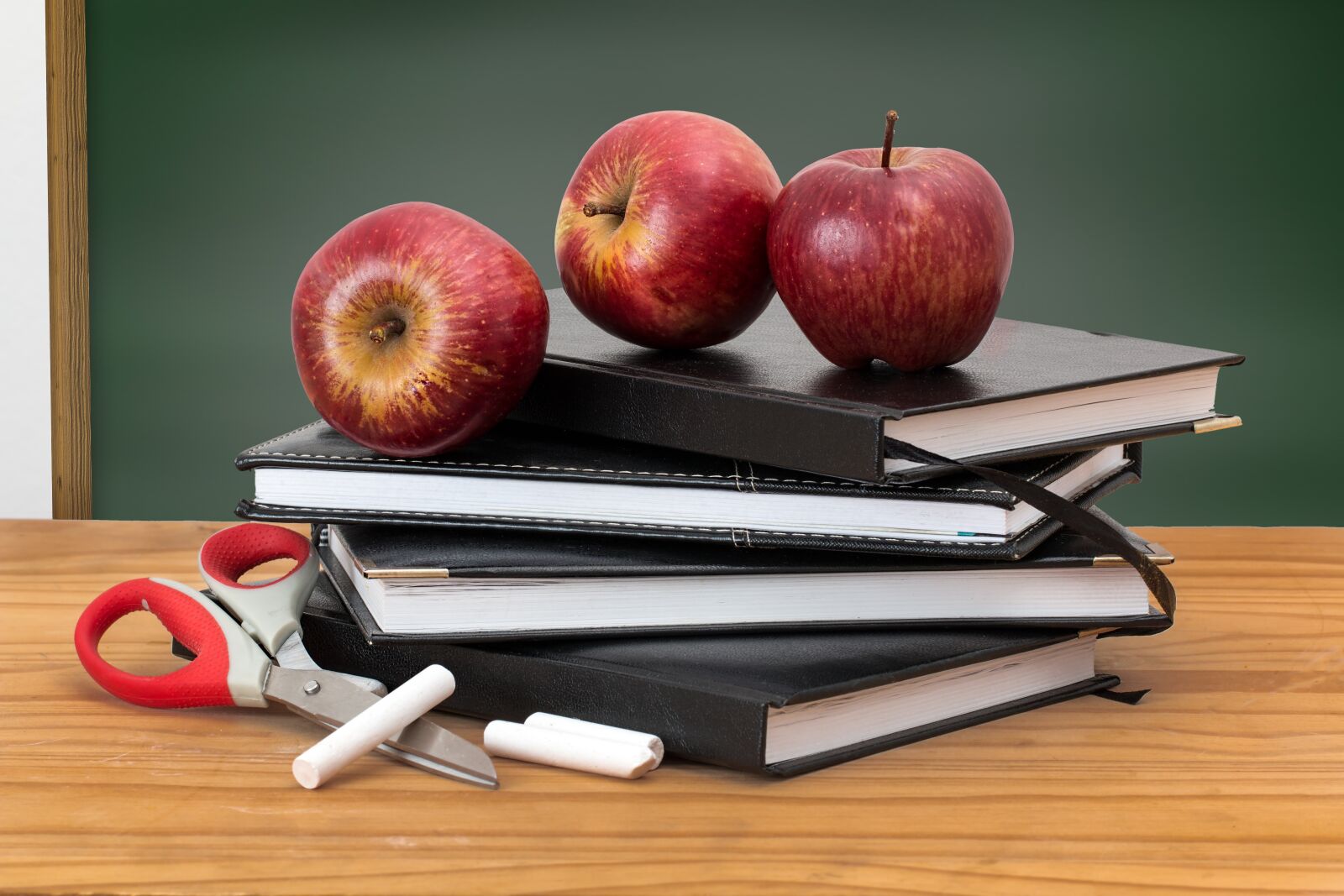 Canon EF 100mm F2.8L Macro IS USM sample photo. School, books, apples photography
