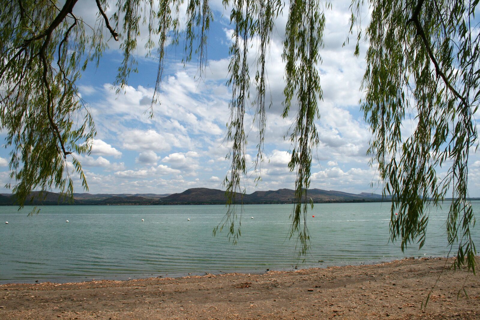 Canon EOS 400D (EOS Digital Rebel XTi / EOS Kiss Digital X) sample photo. Dam, water, lake photography