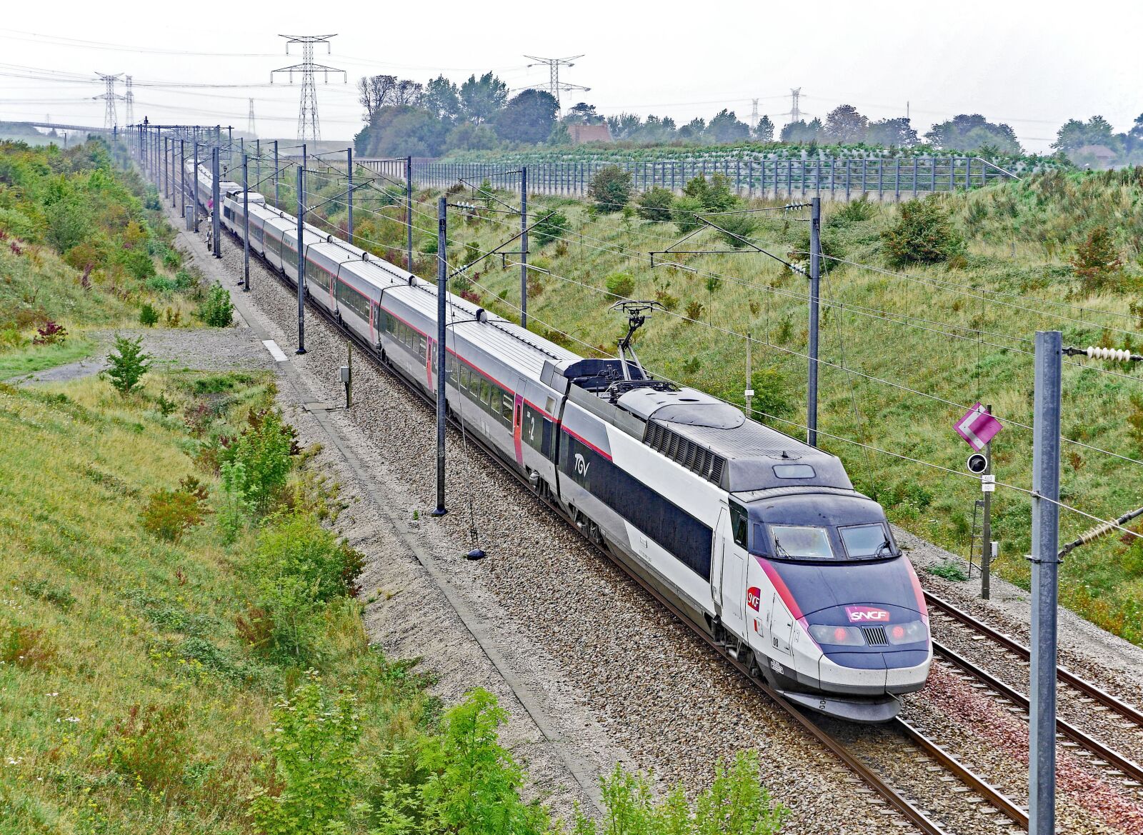 Panasonic Lumix DMC-GX8 sample photo. Tgv, france, calais photography