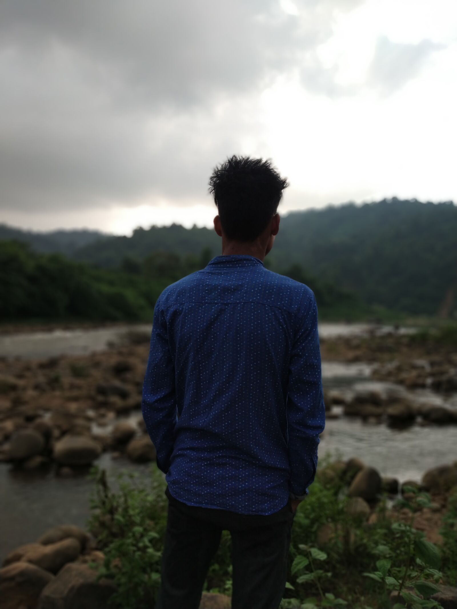 Xiaomi Redmi Note 5 Pro sample photo. Thanking, sad, boy photography