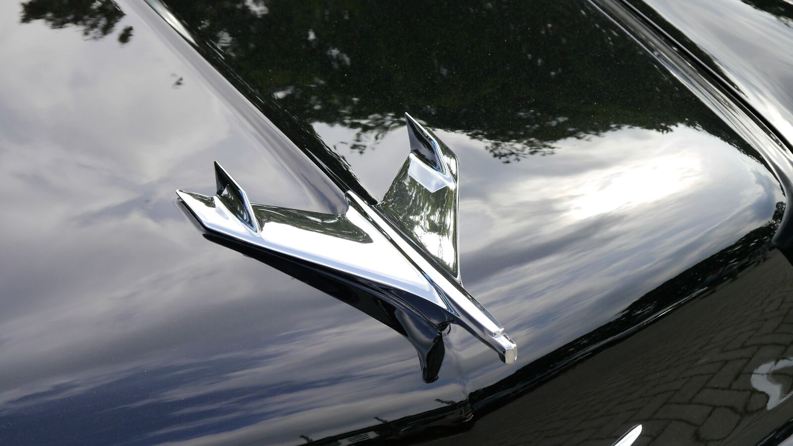 Panasonic Lumix DMC-G3 sample photo. Auto, cool figure, metal photography