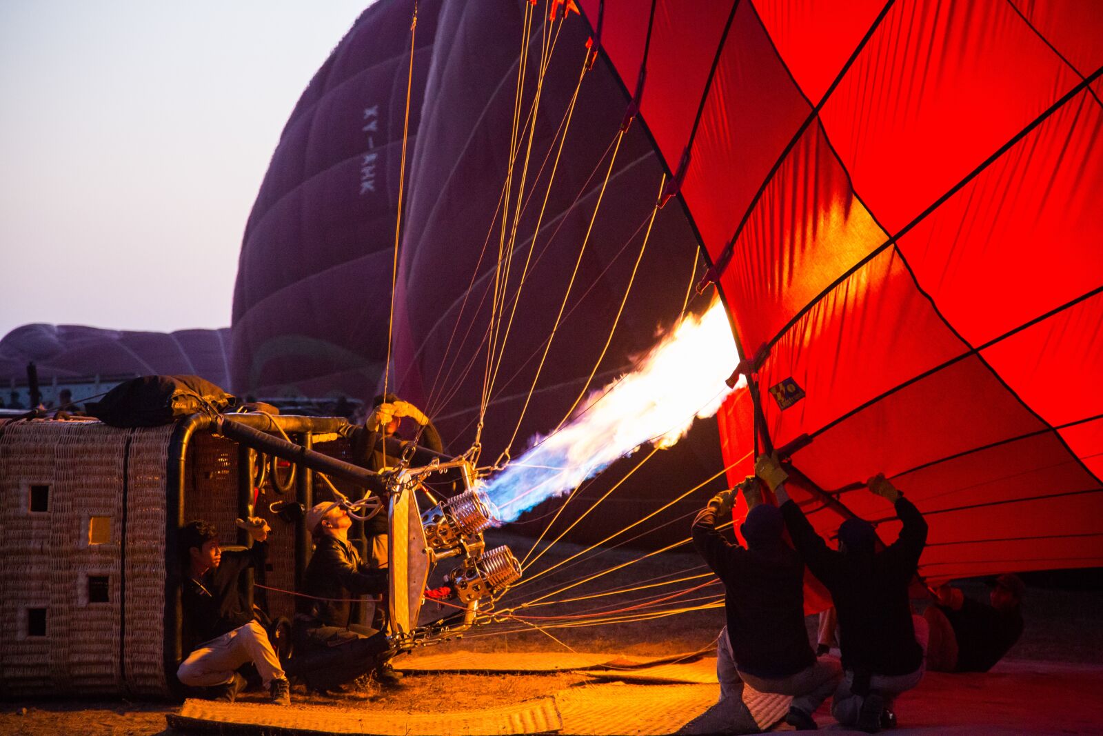 Canon EF 24-105mm F4L IS USM sample photo. Burma, bagan, hot air photography