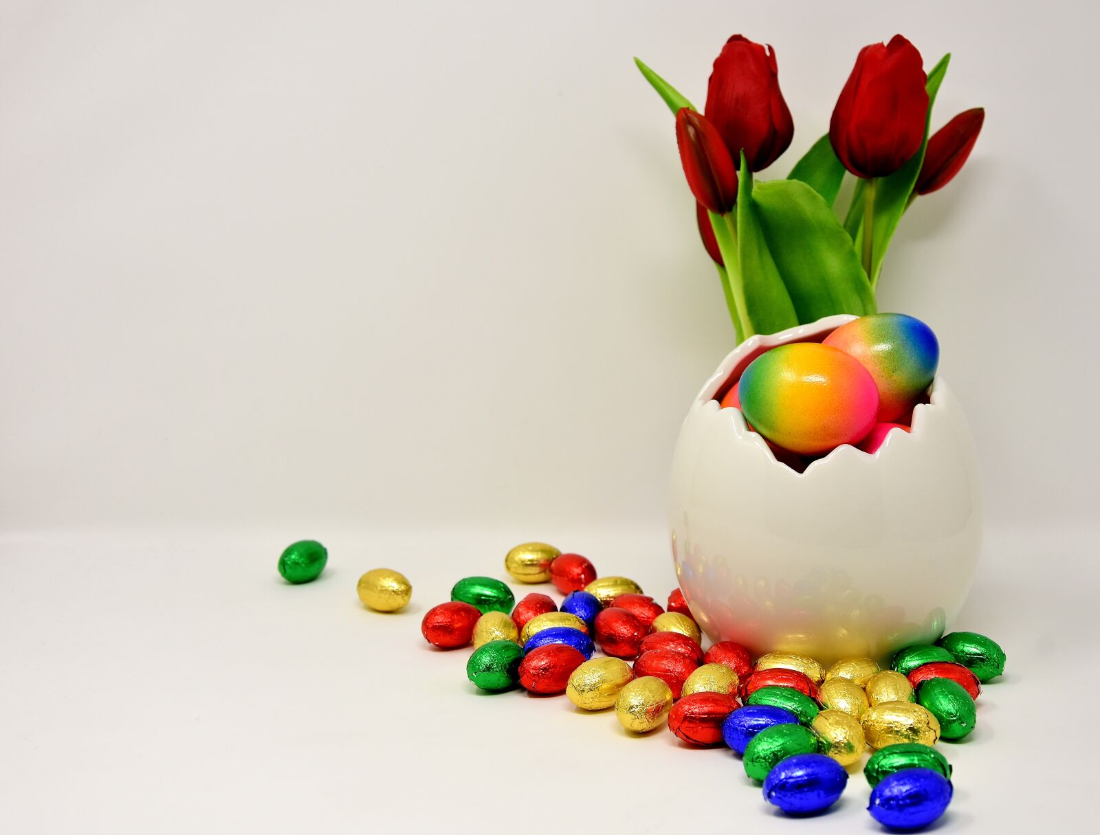 Nikon D7200 sample photo. Easter, easter eggs, colored photography
