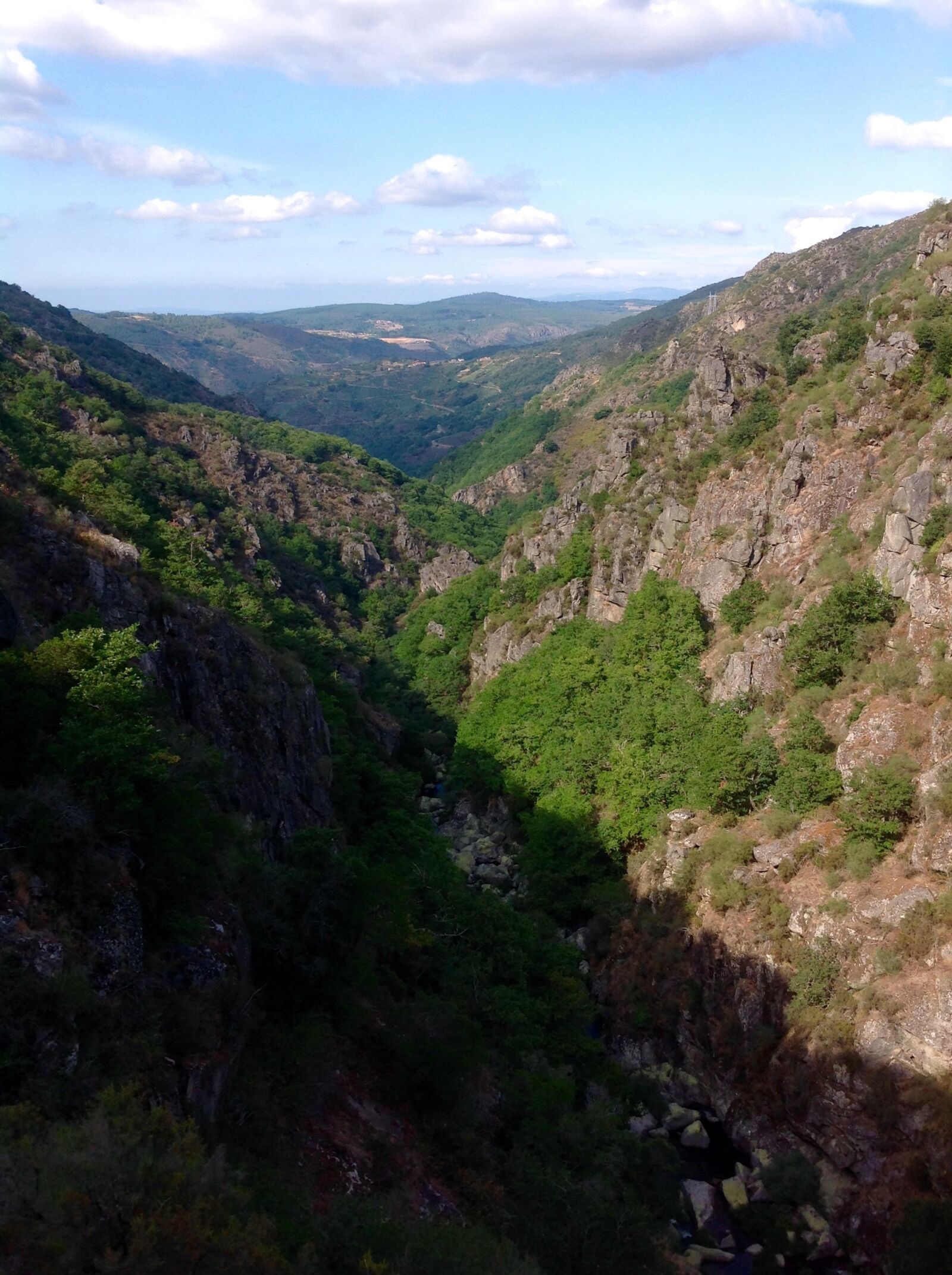 iPad back camera 4.28mm f/2.4 sample photo. Landscape, galicia, canon photography