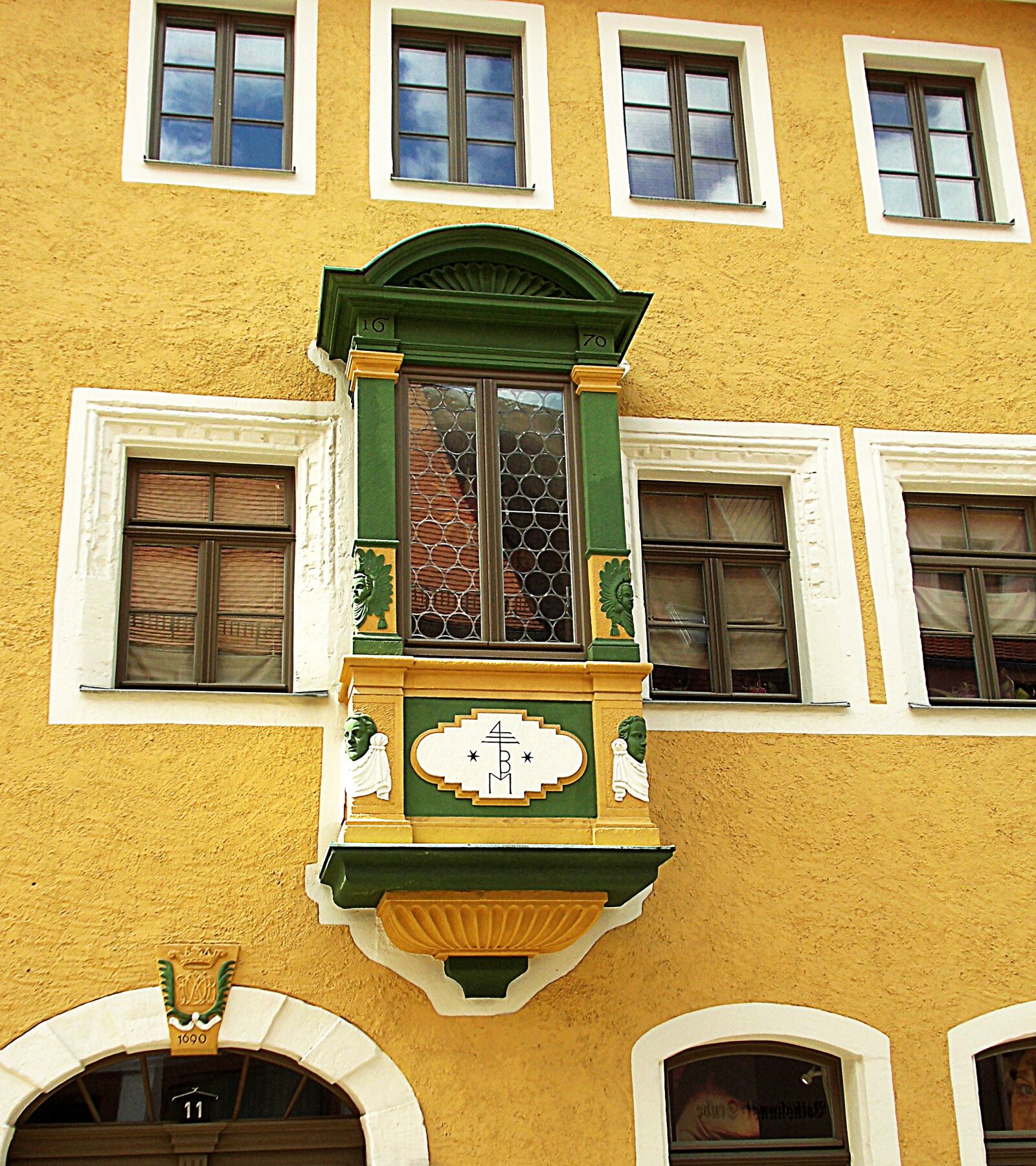 MEDION MD86824 sample photo. Freiberg, house, bay window photography