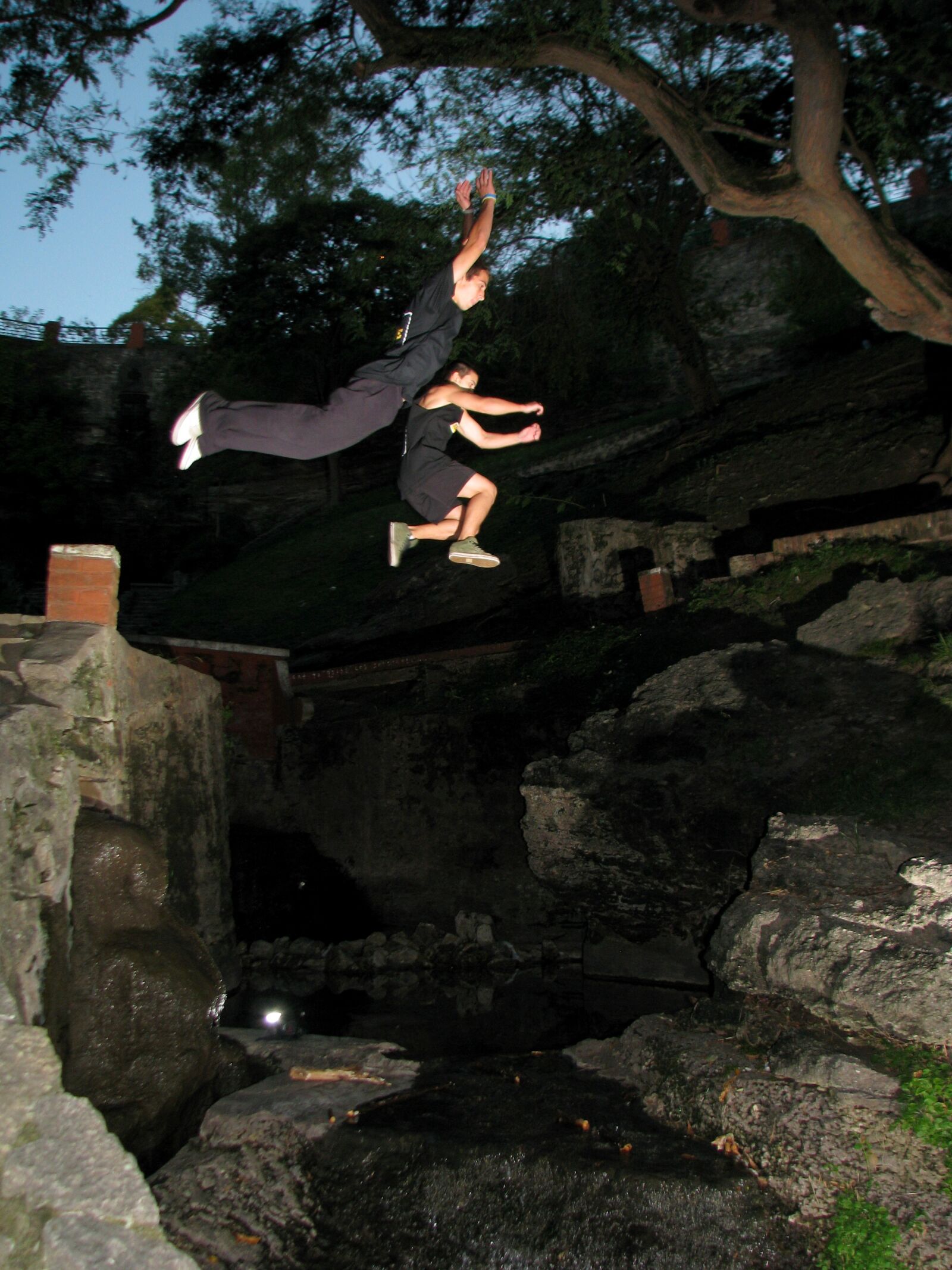 Canon POWERSHOT S5 IS sample photo. Parkour, jump, shadow photography