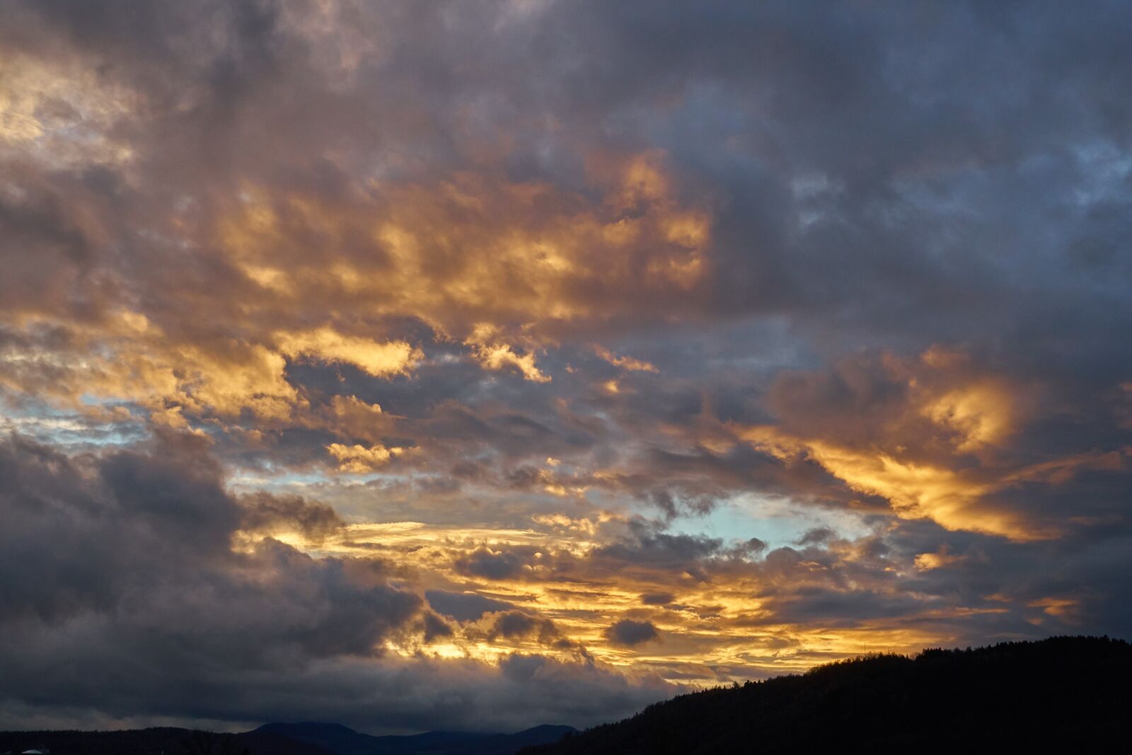 Sony a6300 sample photo. Clouds, evening, sunset photography
