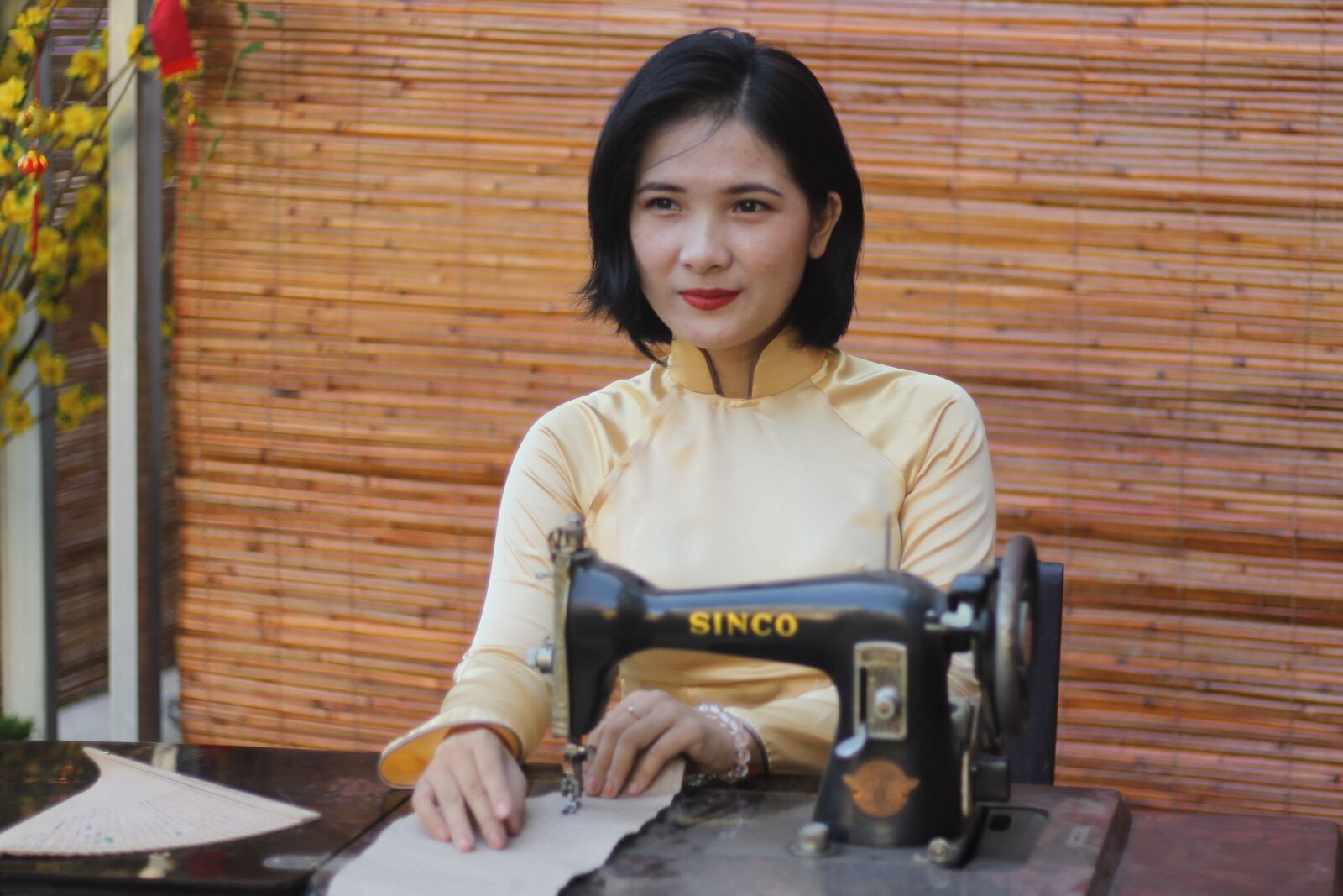 Canon EOS 1300D (EOS Rebel T6 / EOS Kiss X80) + Canon EF 50mm F1.8 STM sample photo. Vietnamese, vietnam, asia photography