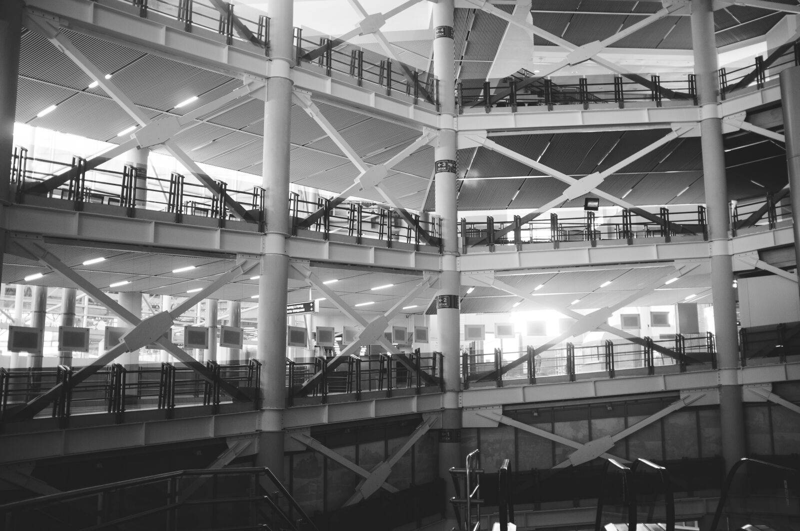 Fujifilm FinePix X100 sample photo. Building, city, geometric, hi photography