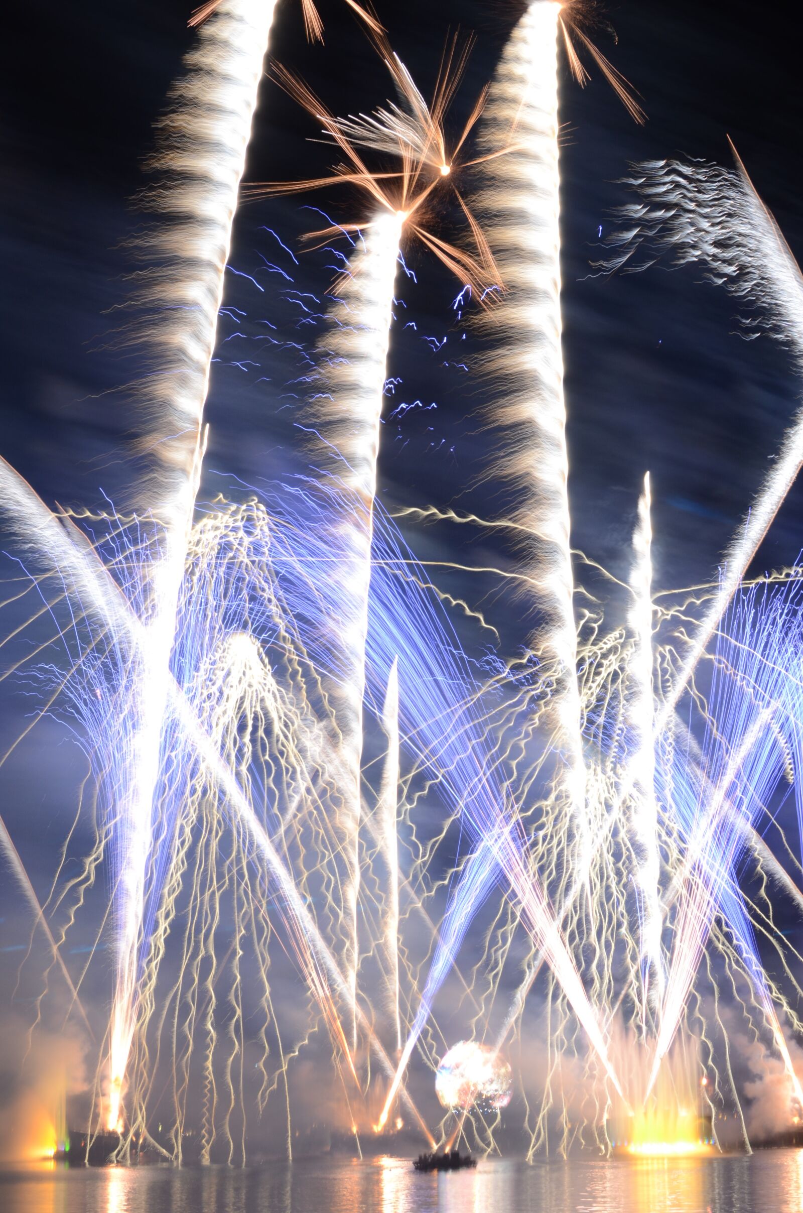 Nikon D7000 sample photo. Fireworks, disney world, night photography