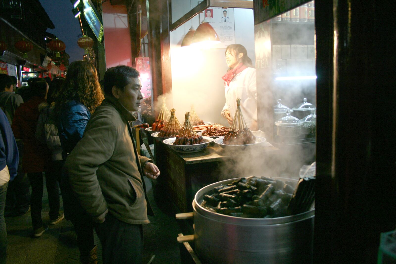 Canon EOS 400D (EOS Digital Rebel XTi / EOS Kiss Digital X) sample photo. Shanghai, china, old market photography