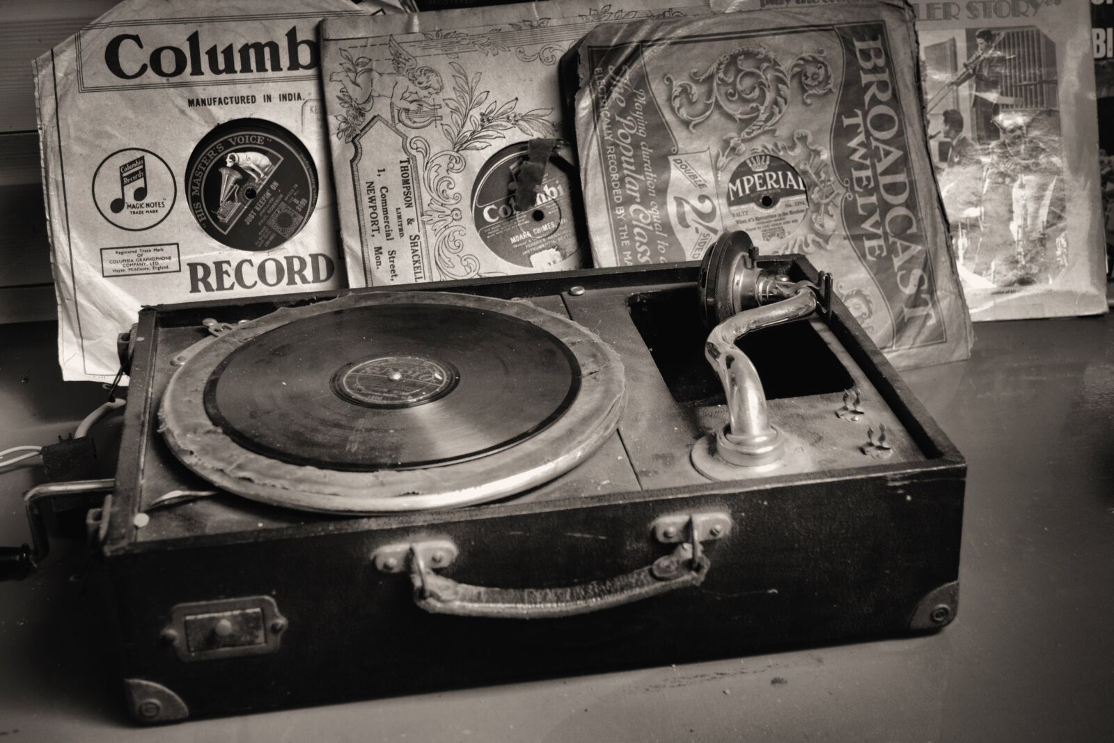 Nikon D5200 sample photo. Record player, records, old photography