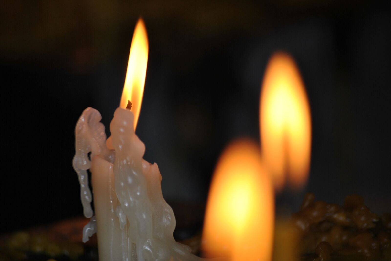 Nikon D3000 sample photo. Candles, sorrow, fire photography