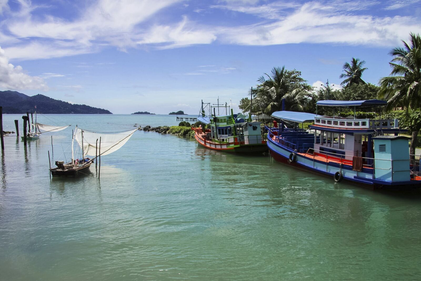 Canon EF-S 17-85mm F4-5.6 IS USM sample photo. Thailand, koh chang, sea photography