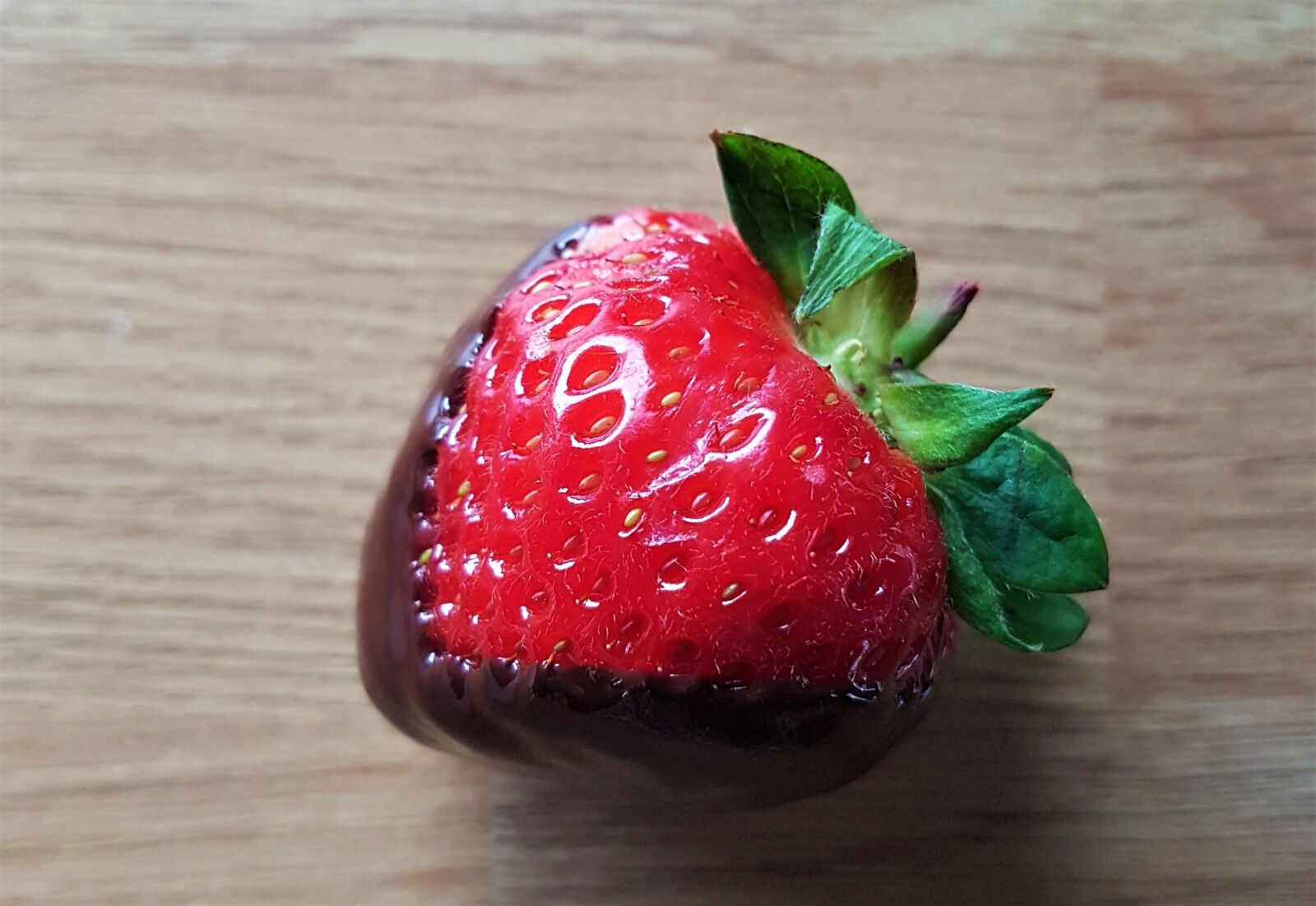Samsung Galaxy S7 Edge sample photo. Strawberry, chocolate, sweet photography