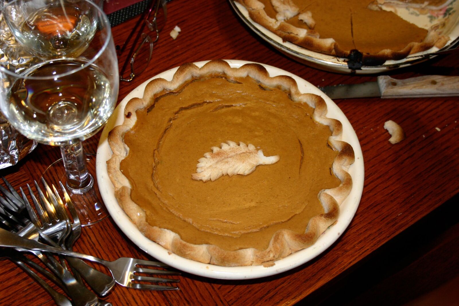 Canon EOS 300D (EOS Digital Rebel / EOS Kiss Digital) sample photo. Bake, baked, crust, delicious photography