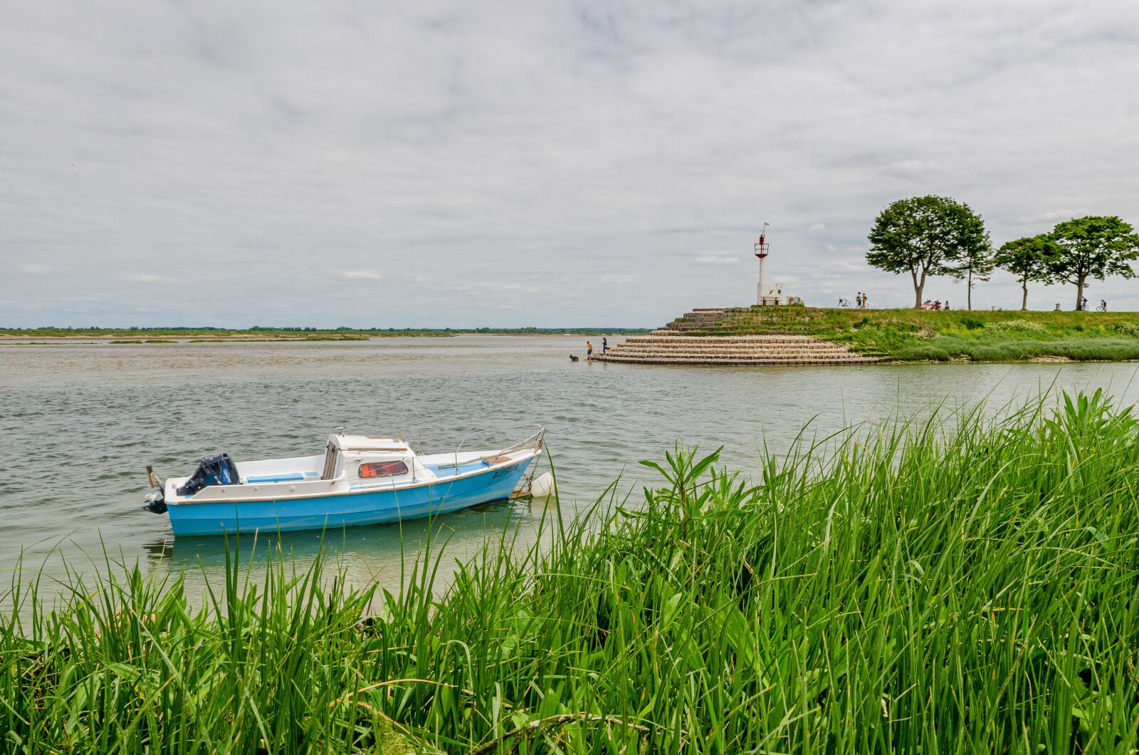 Nikon D7000 sample photo. Boat, side, shore photography
