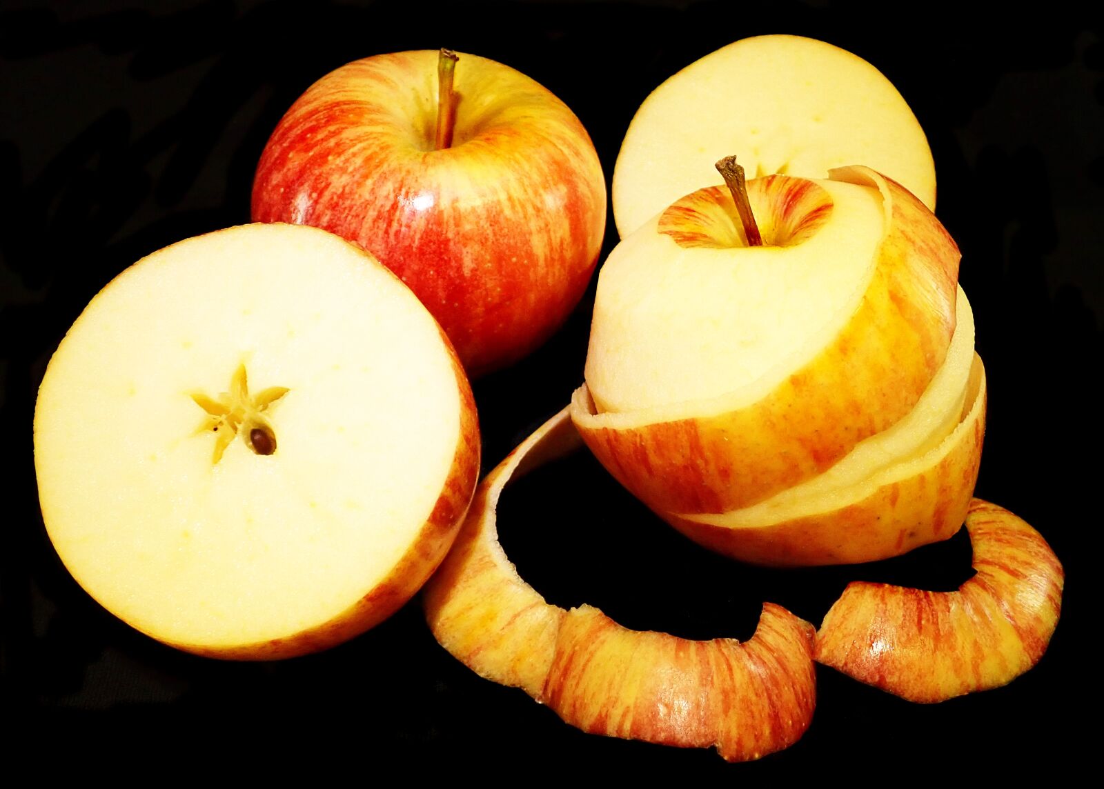 Olympus TG-5 sample photo. Fruit, apples, peeled photography