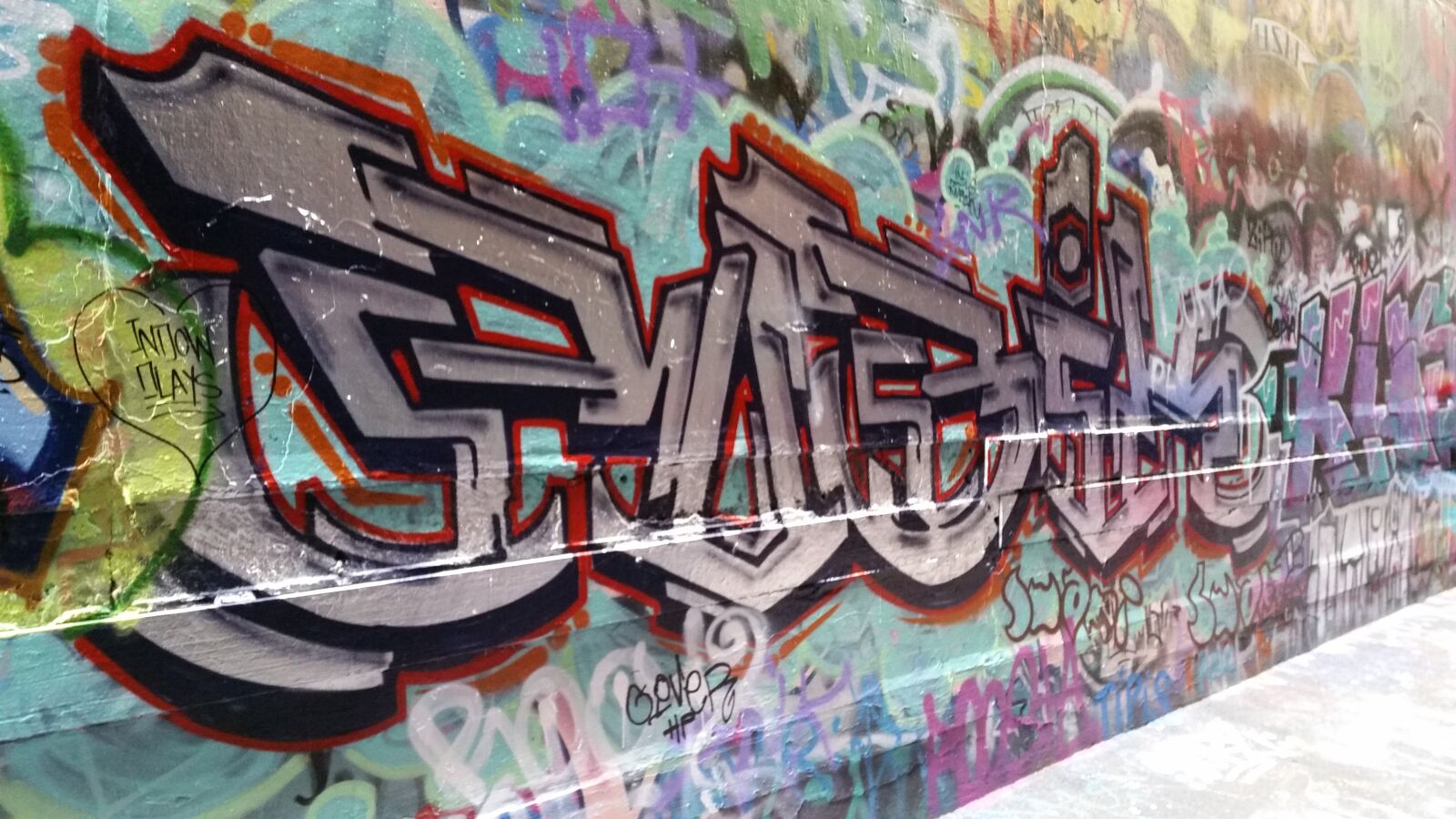 Samsung Galaxy S5 sample photo. Graffiti, laneway, street art photography