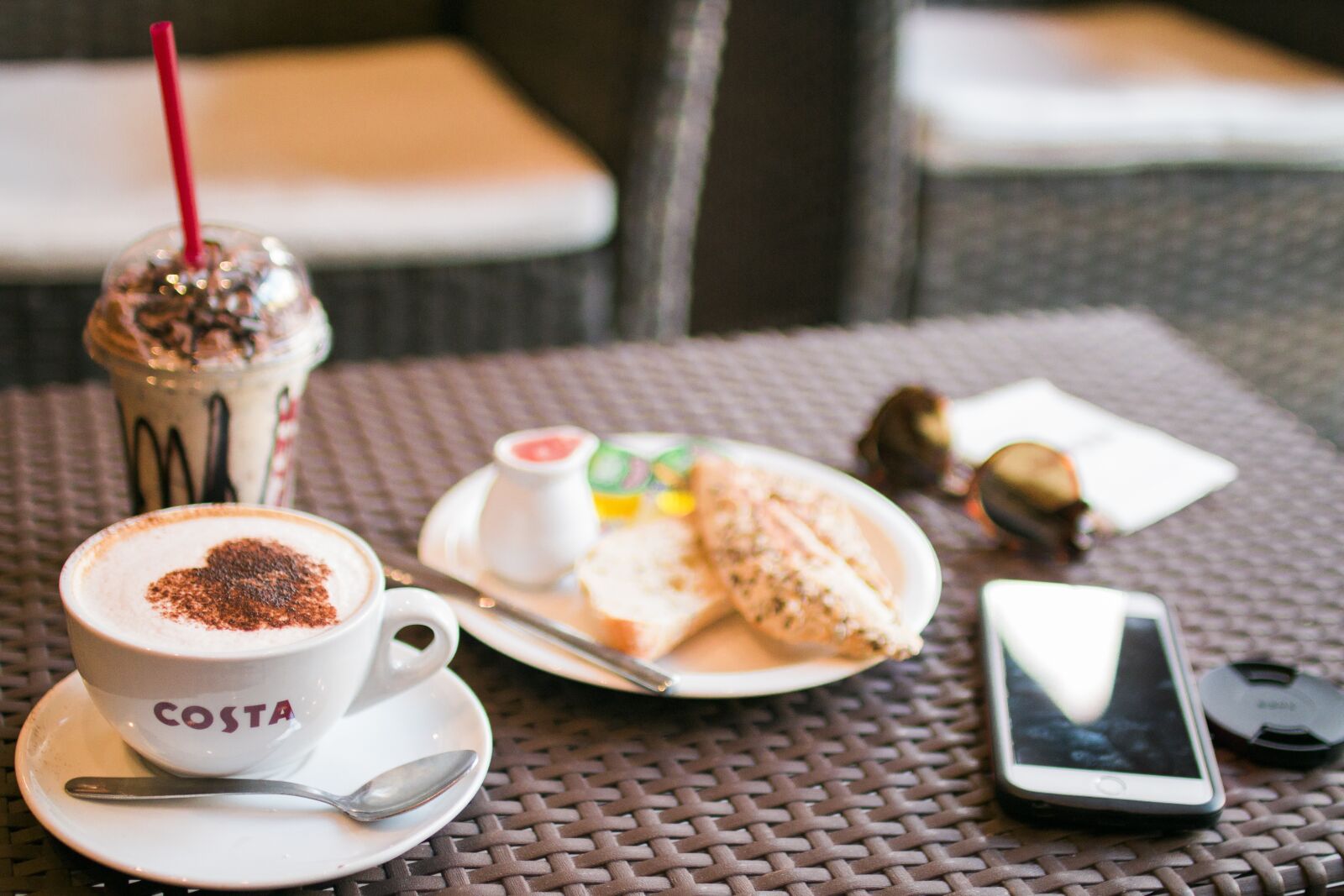 Canon EOS 70D sample photo. Costa, coffee, latte photography