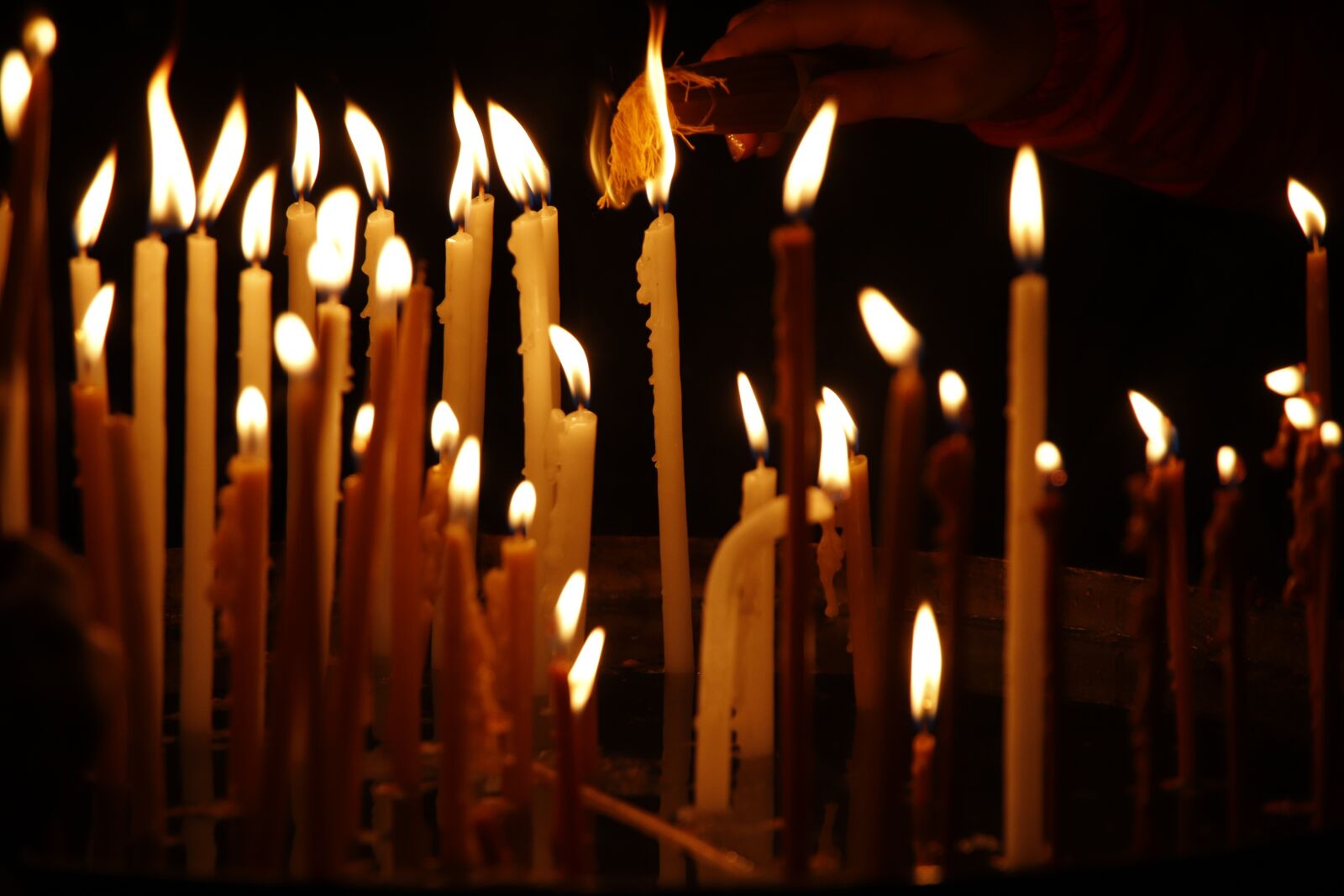Canon EOS 6D Mark II sample photo. Candles, candle, the flame photography
