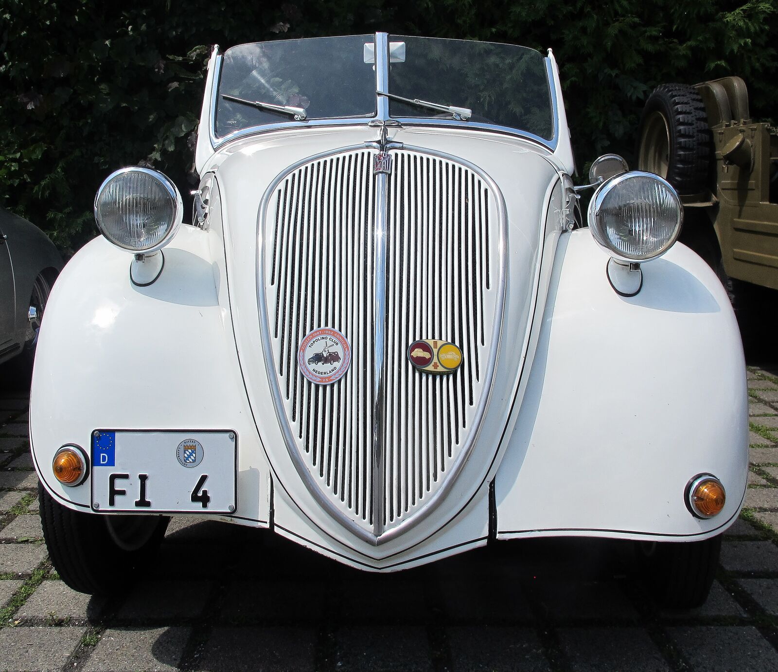 Canon PowerShot G12 sample photo. Oldtimer, nsu fiat, nsu photography