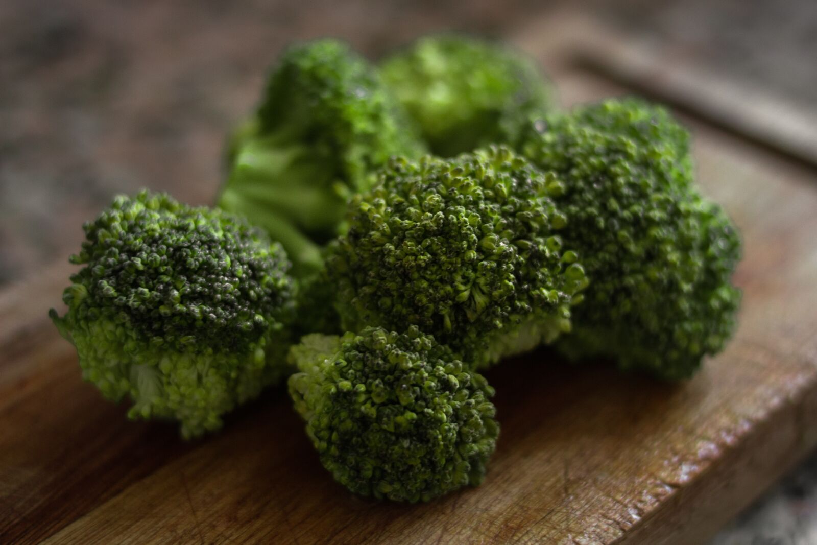 ZEISS Milvus 35mm F1.4 sample photo. Broccoli, food, vegetable photography