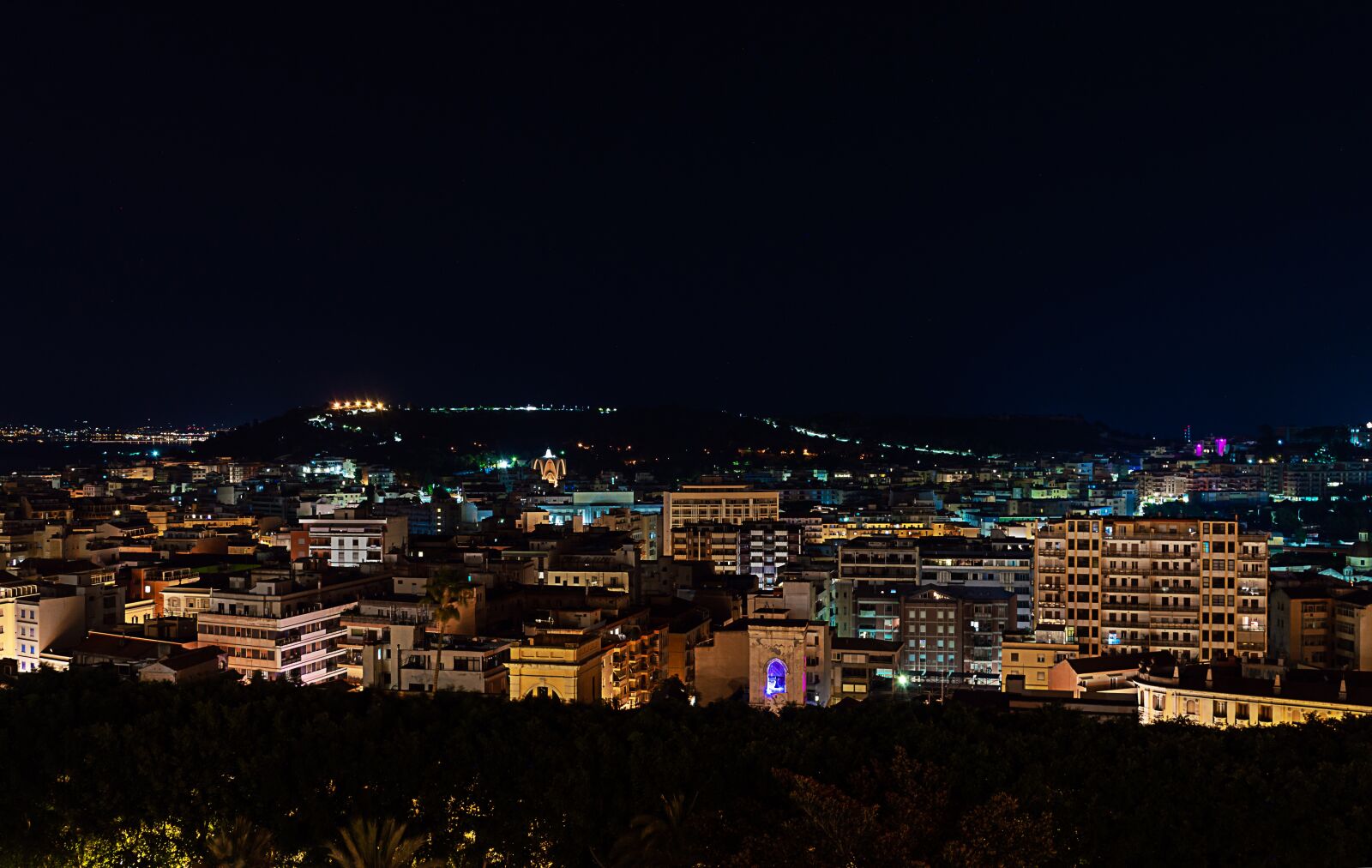 Nikon D3200 sample photo. City, night, skyscraper photography
