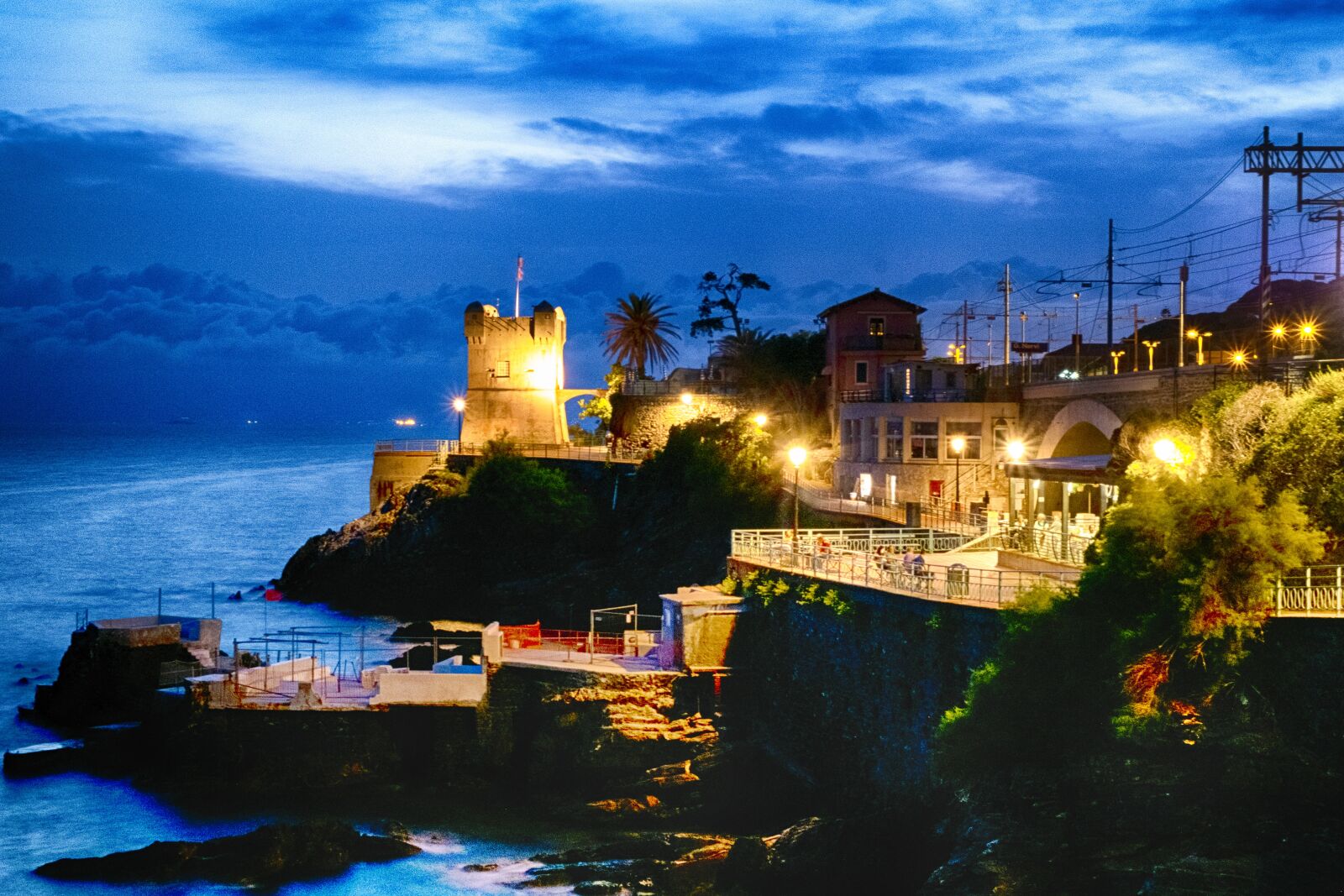 Fujifilm XC 16-50mm F3.5-5.6 OIS sample photo. Nerves, italy, liguria photography