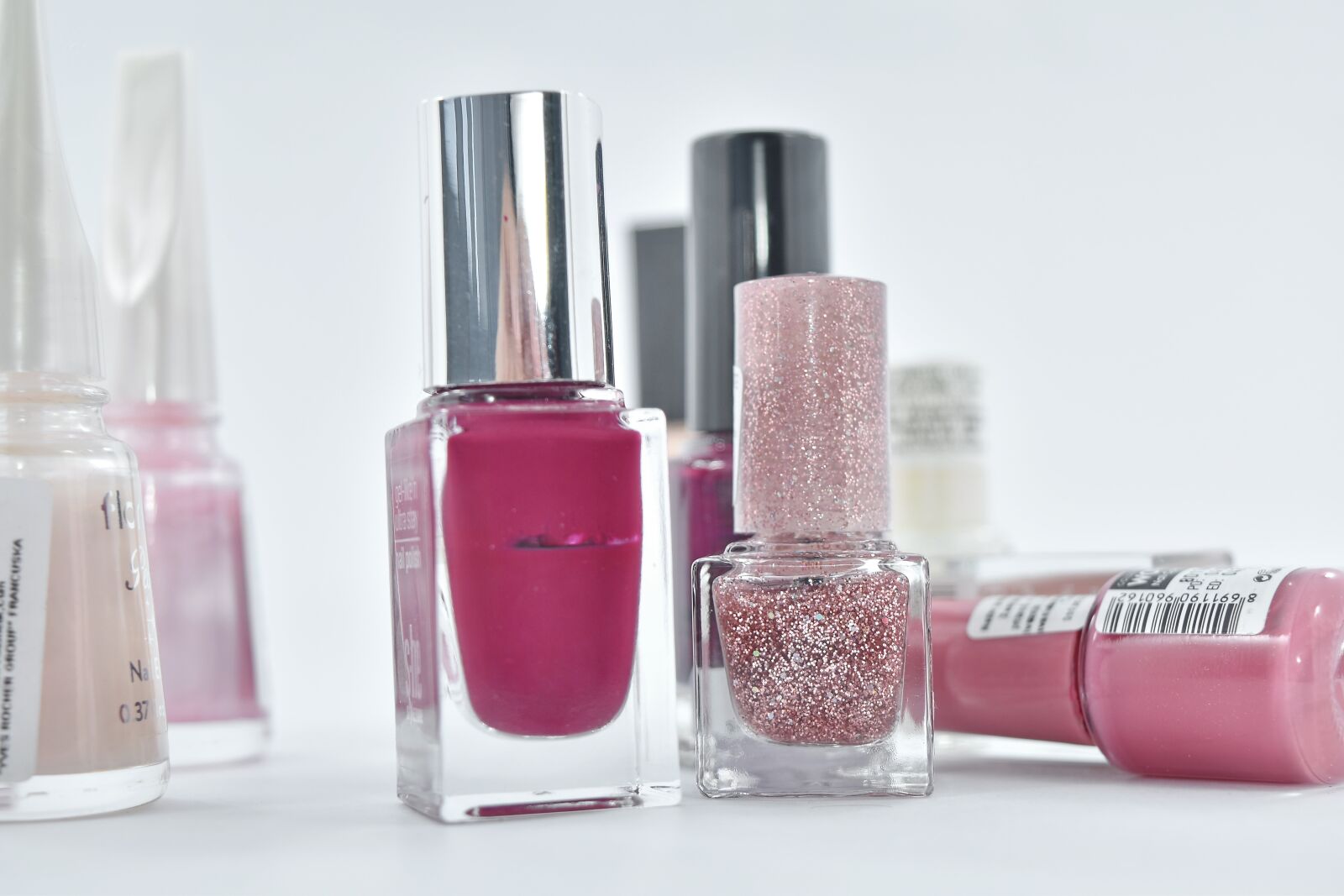 Nikon D5500 sample photo. Bottles, cosmetics, elegance, liquid photography
