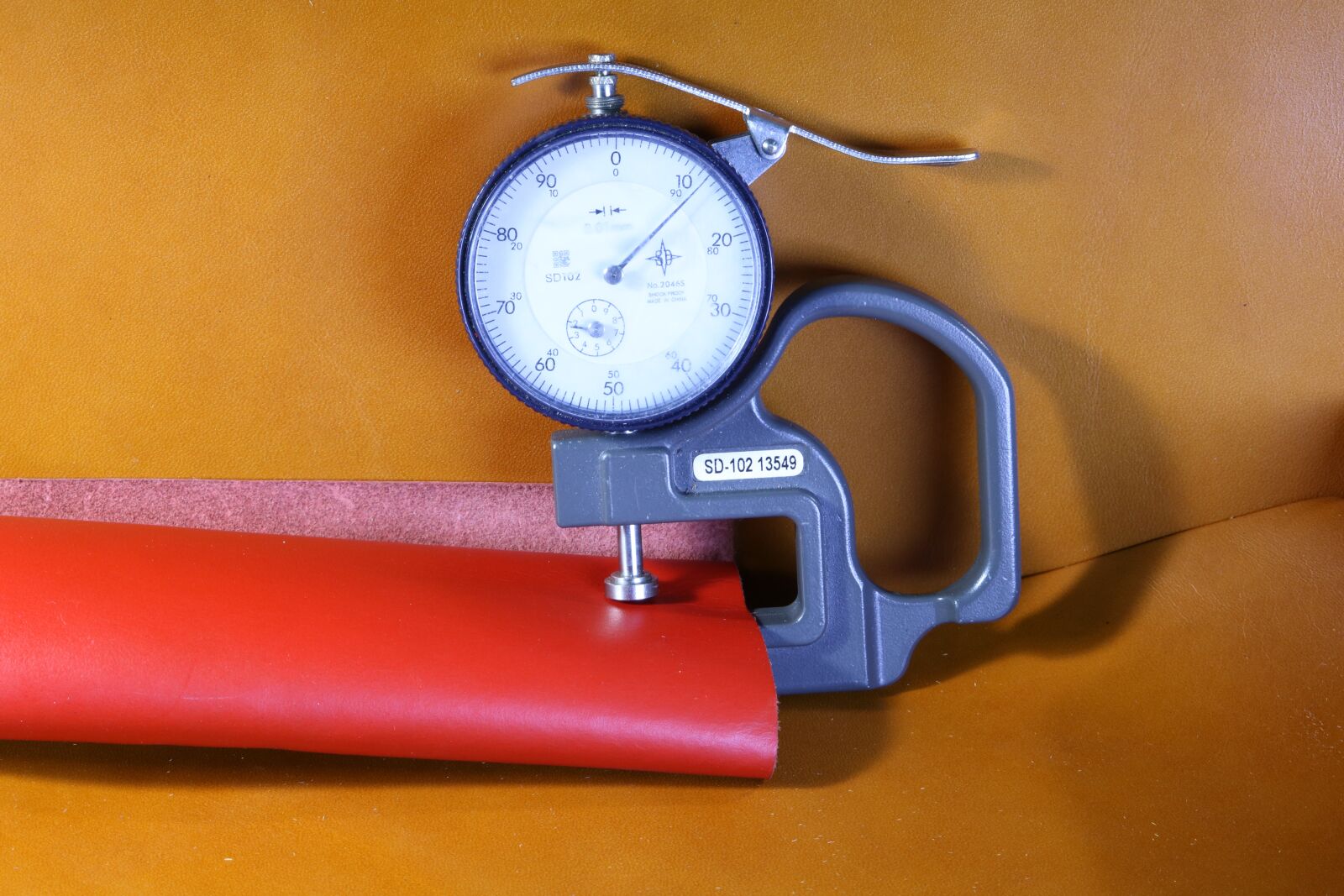 Canon EOS 750D (EOS Rebel T6i / EOS Kiss X8i) sample photo. Technique, leather, leather craft photography