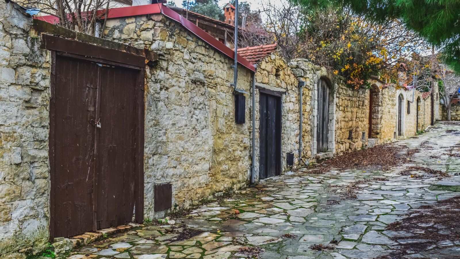 Nikon D3300 sample photo. Street, houses, stone photography
