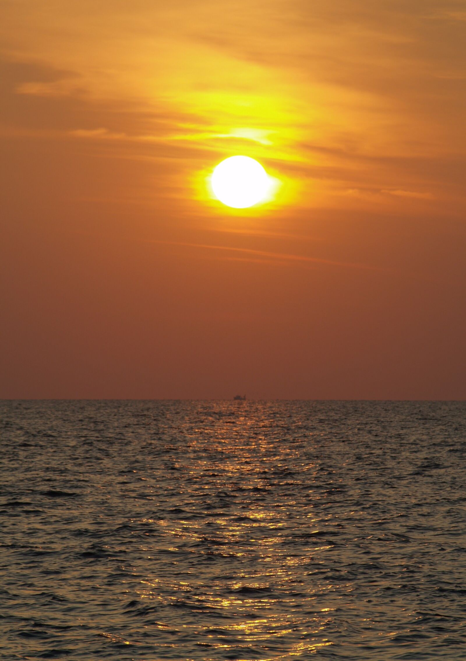 Olympus E-400 (EVOLT E-400) sample photo. Sunset, sea, abendstimmung photography