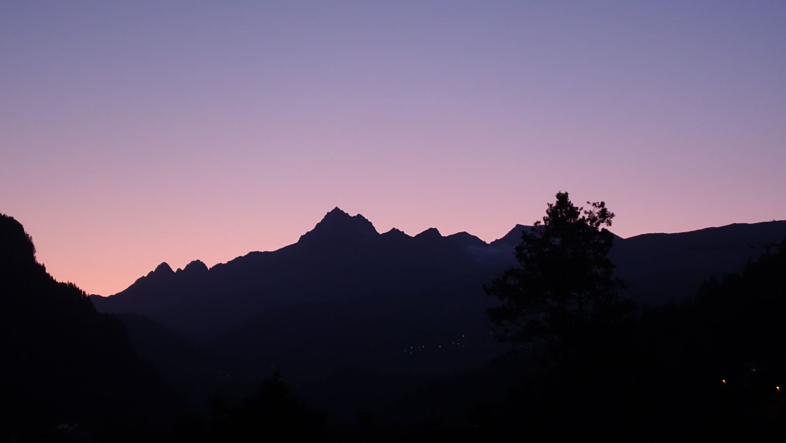 Sony Cyber-shot DSC-RX100 IV sample photo. Mountains, sunset, sky photography