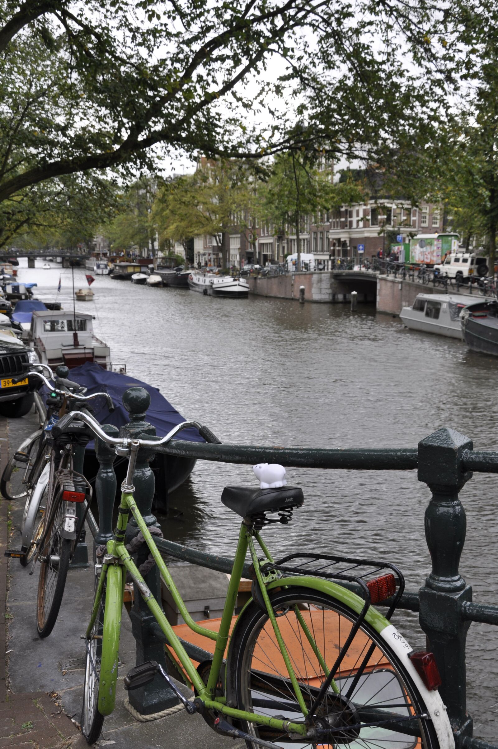 Nikon D90 sample photo. Amsterdam, canal, bike photography