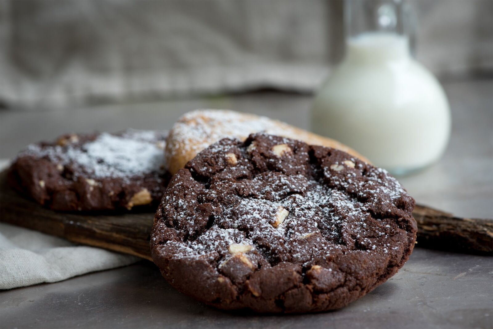 Nikon D750 sample photo. Cookies, chocolate cookies, dark photography