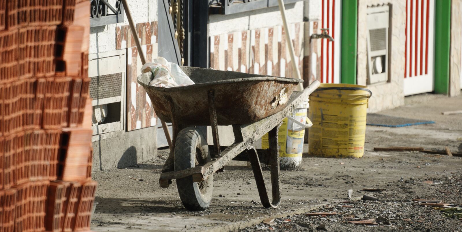 Sony Alpha DSLR-A390 sample photo. Image, work, truck photography
