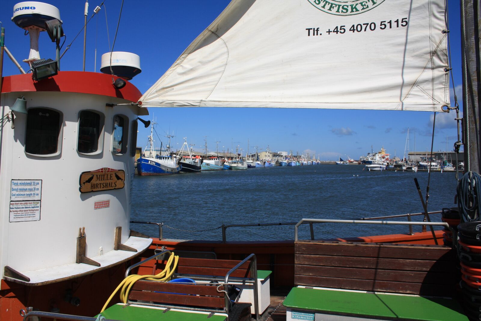 Canon EOS 1000D (EOS Digital Rebel XS / EOS Kiss F) sample photo. Denmark, port, sea photography