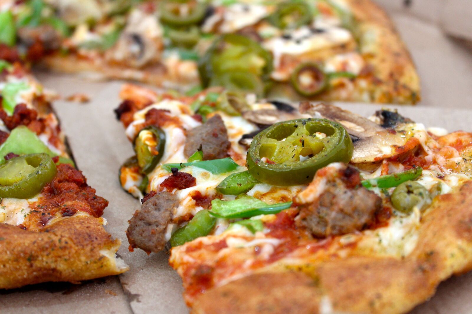 Canon EOS 1300D (EOS Rebel T6 / EOS Kiss X80) sample photo. Pizza, mexico, tabasco photography