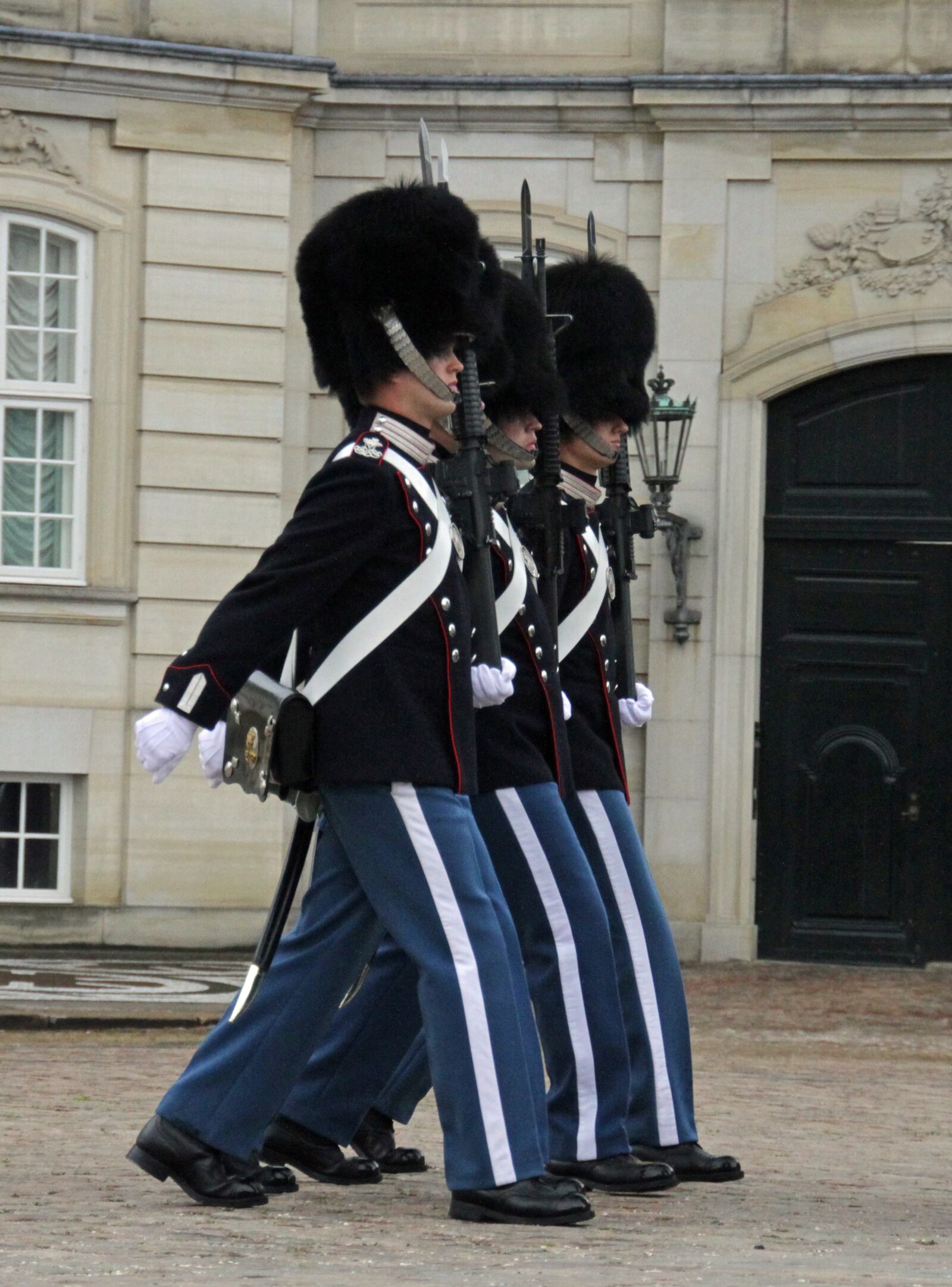 Canon EOS 7D sample photo. Royal, guards, marching photography