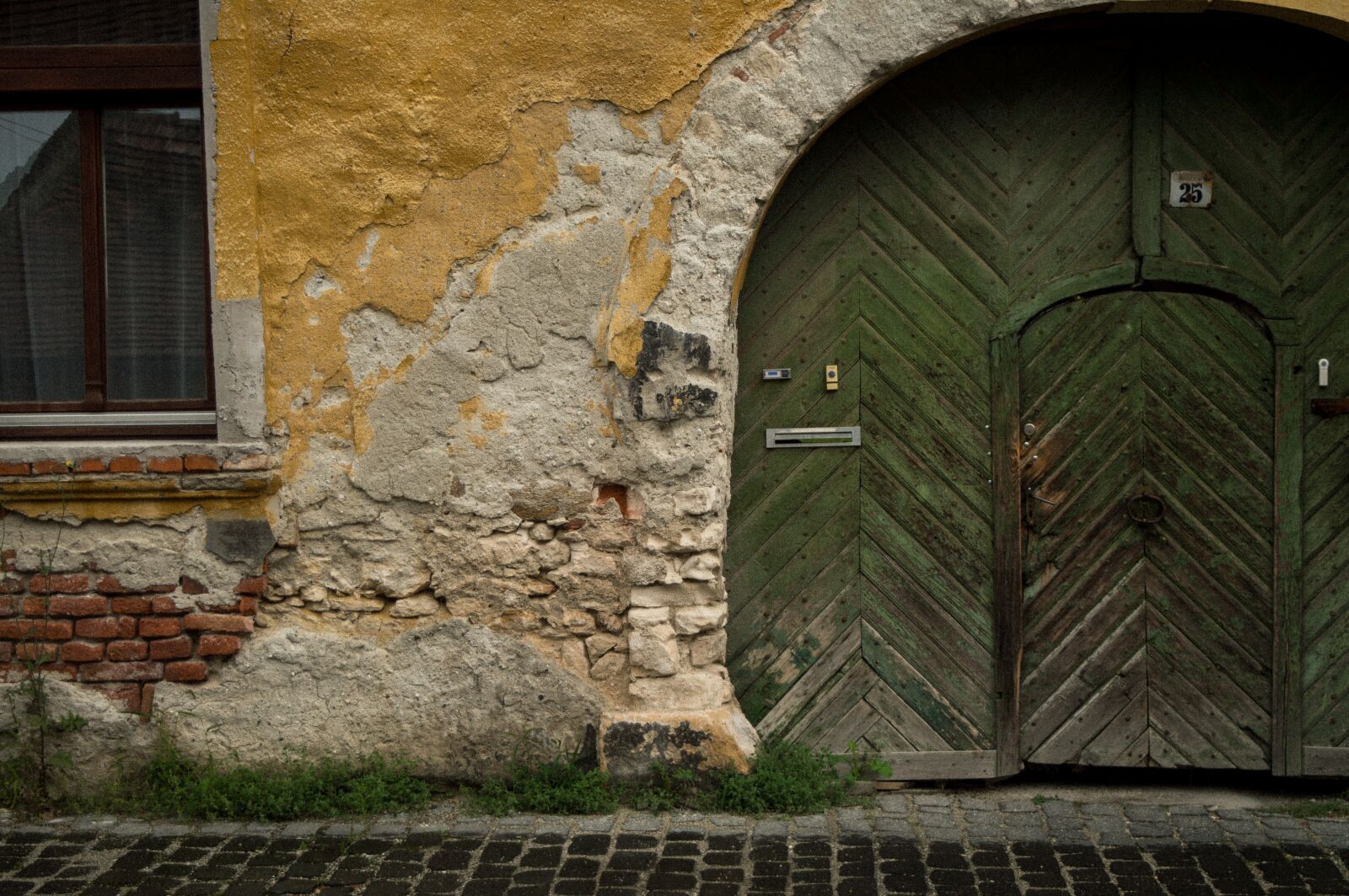 Nikon D3200 sample photo. City, old, architecture photography