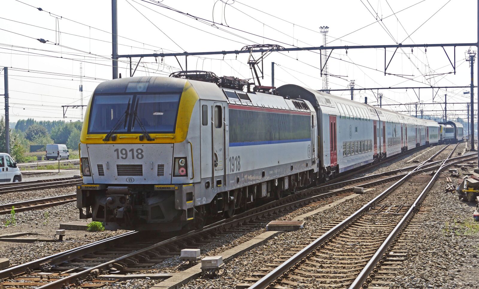 Panasonic Lumix DMC-GX8 sample photo. Belgian state railways, intercity photography