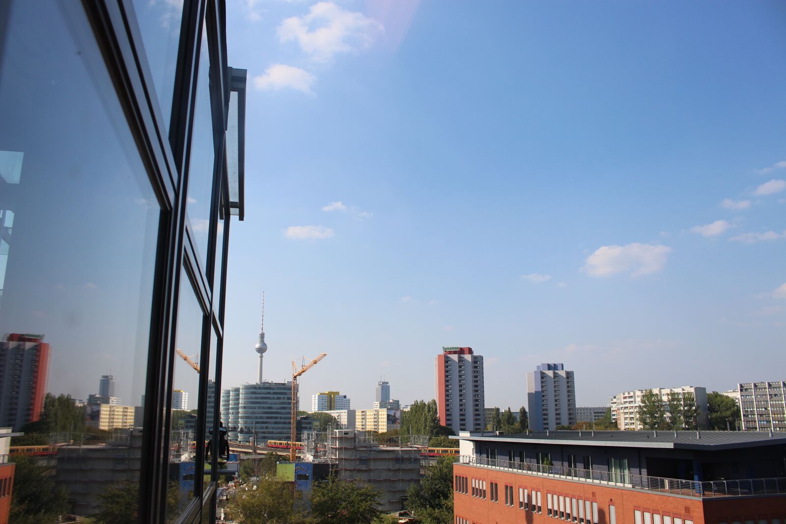 Canon EOS 700D (EOS Rebel T5i / EOS Kiss X7i) sample photo. Architecture, landscape, city photography