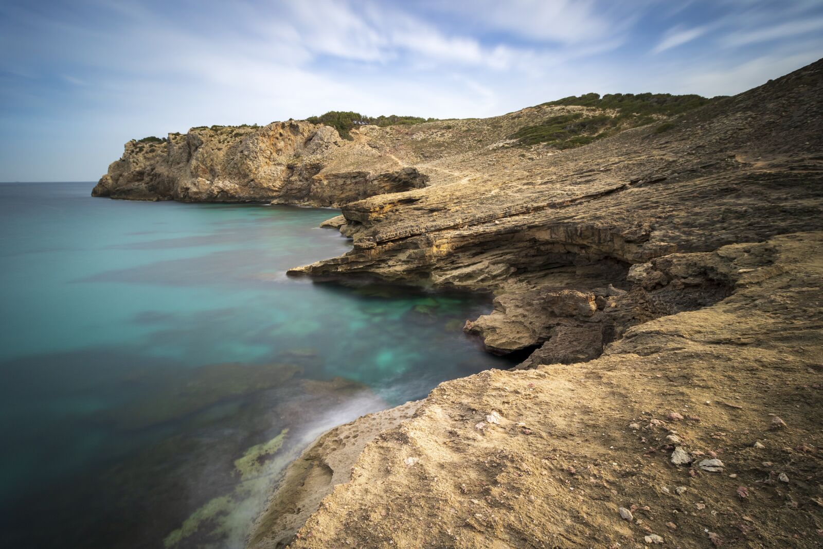 Canon EOS 750D (EOS Rebel T6i / EOS Kiss X8i) sample photo. Light blue, coast, sea photography