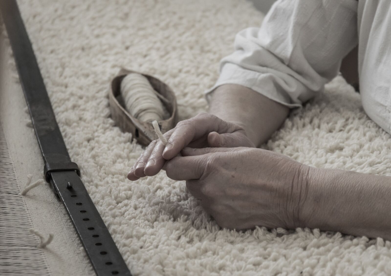 Nikon D3300 sample photo. Hands, work, woman photography