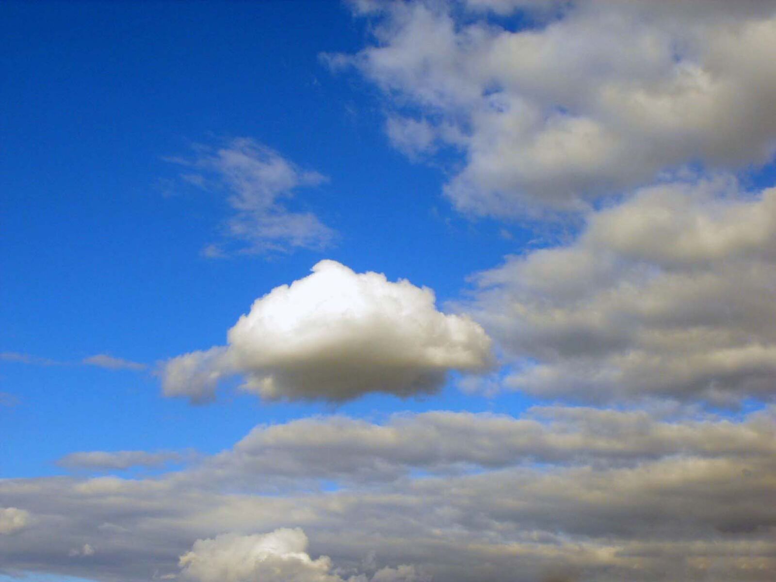 Fujifilm FinePix S1000fd sample photo. The sky, the clouds photography