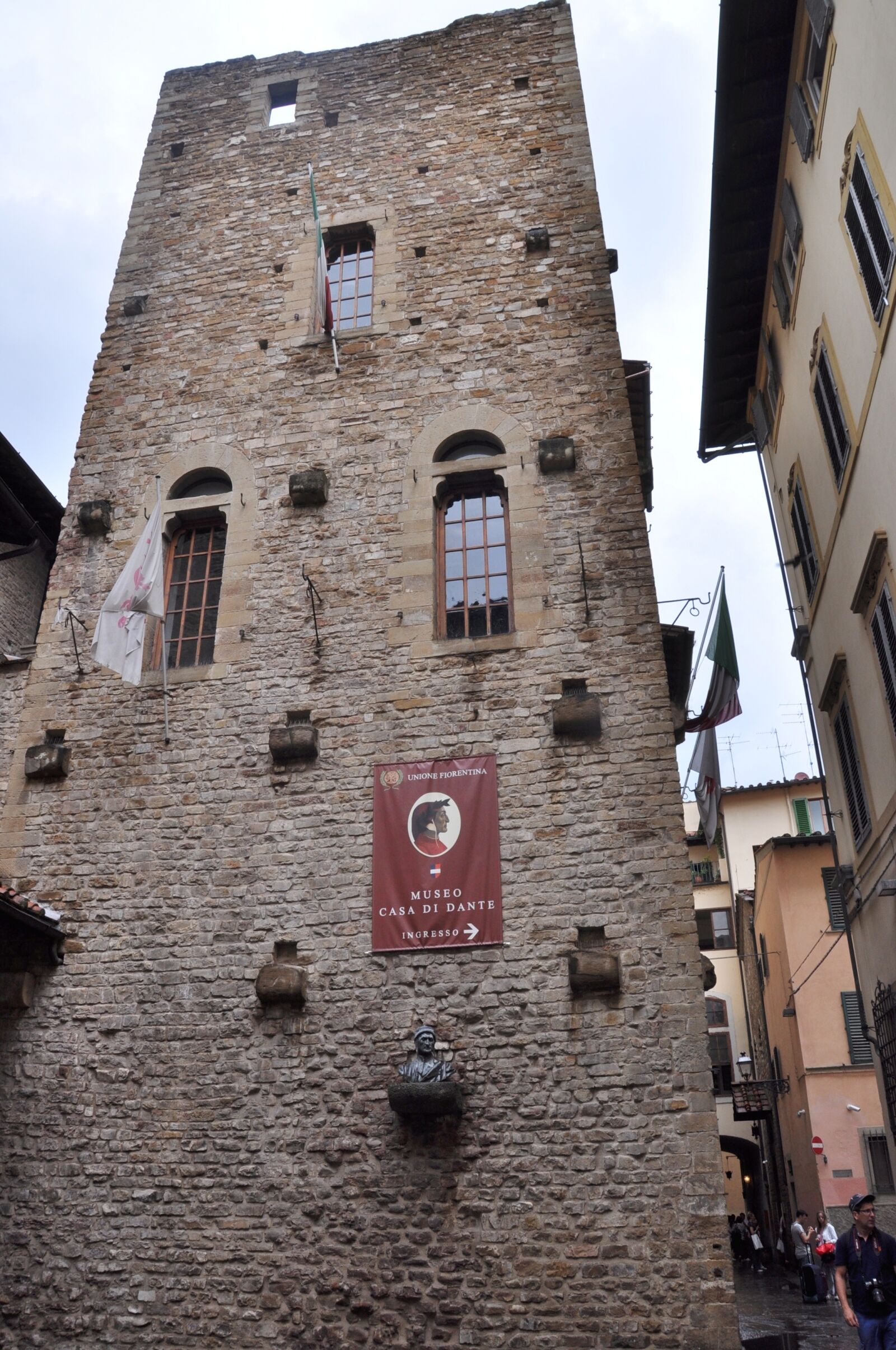 Nikon D90 sample photo. Building, europe, stone photography